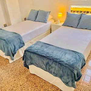 encantadora-habitacion-privada-cerca-del-mar.1costadelsol.com/